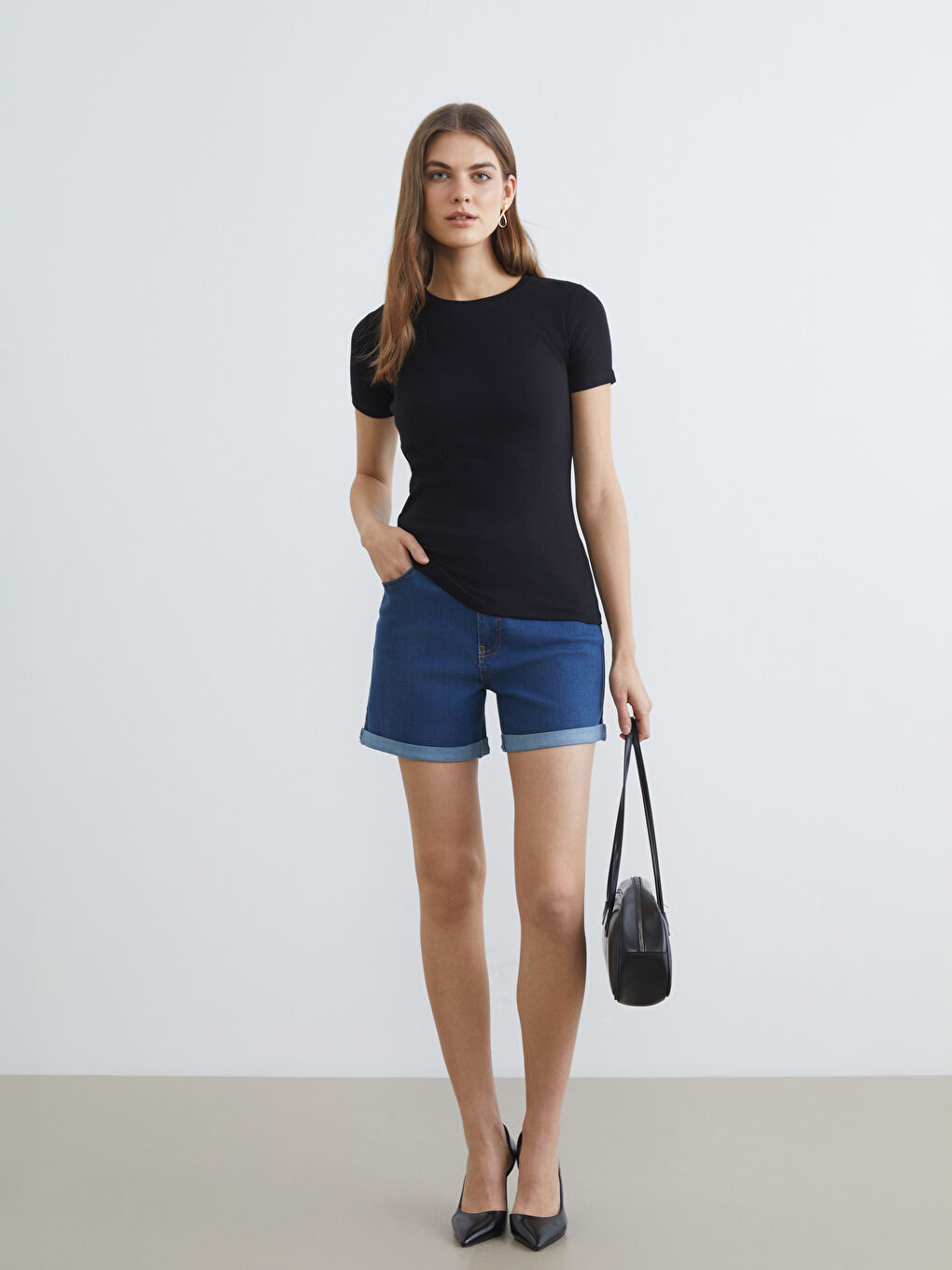 İndigo Mom Fit Kadın Jean Şort