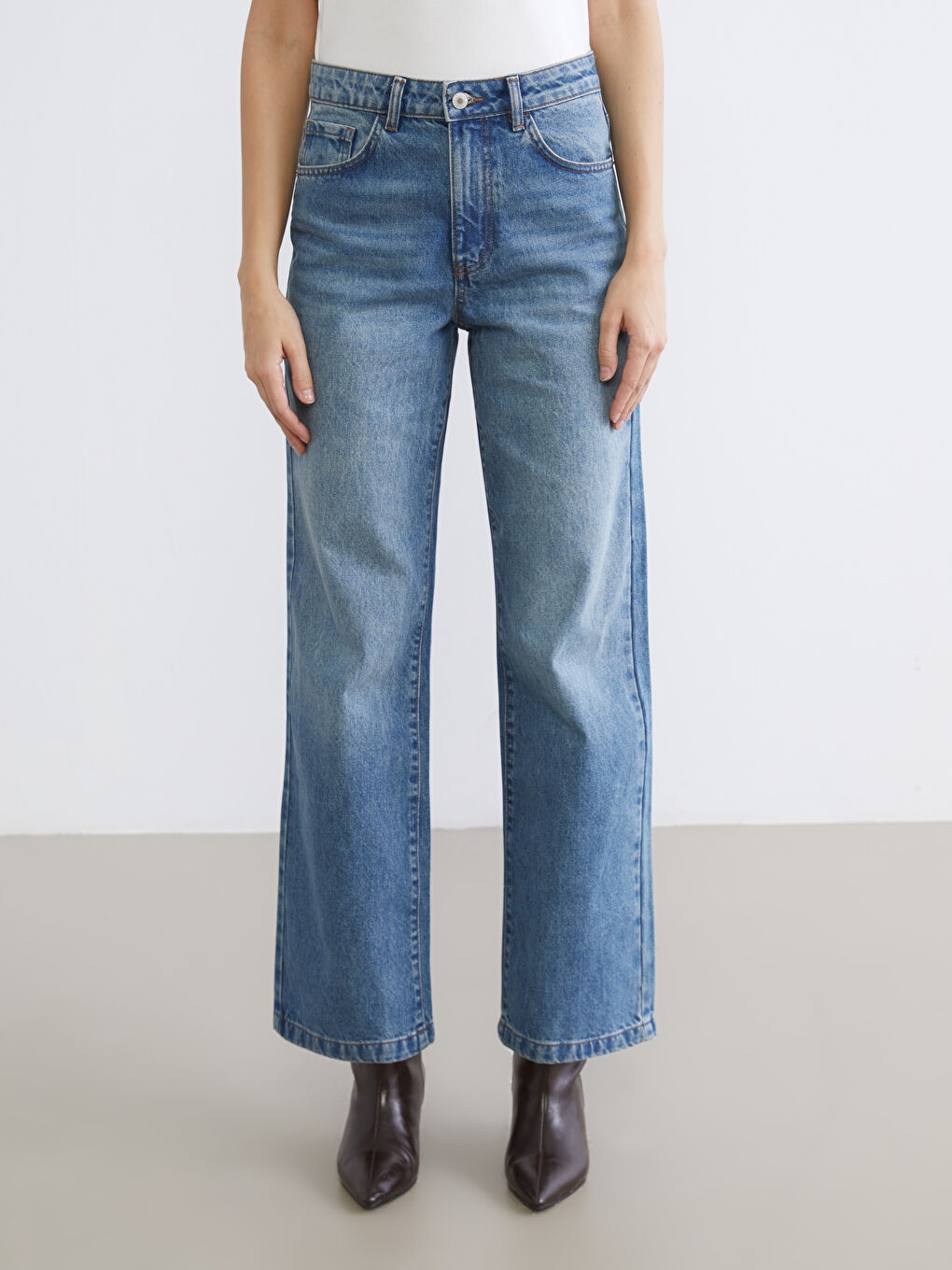 Женские широкие джинсы-1