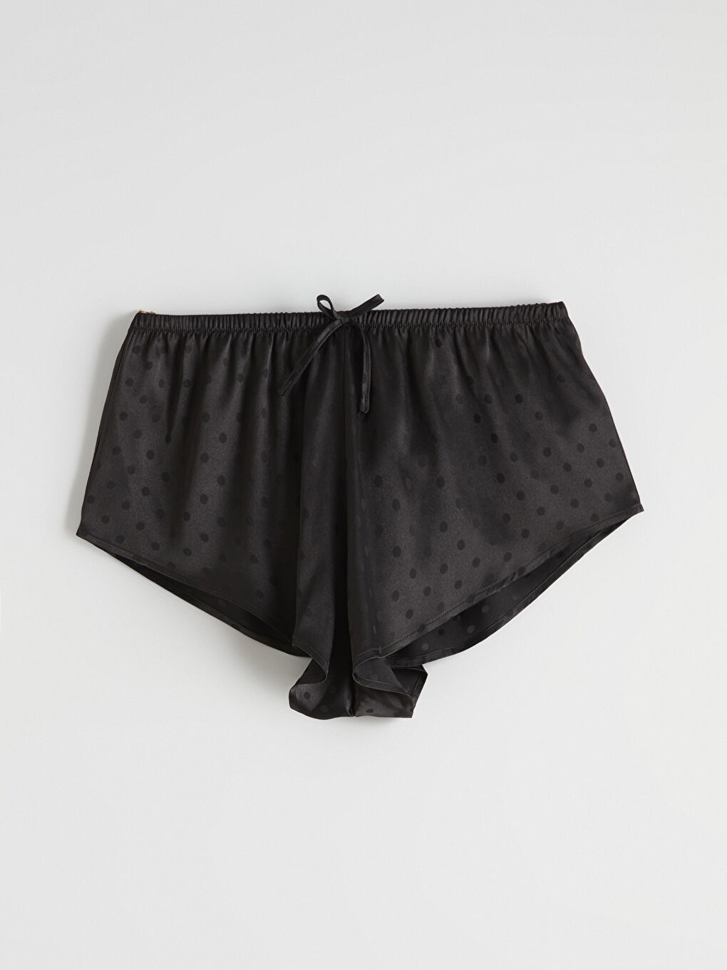 Siyah İp Askılı Puantiyeli Kadın Şortlu Pijama Takımı-4