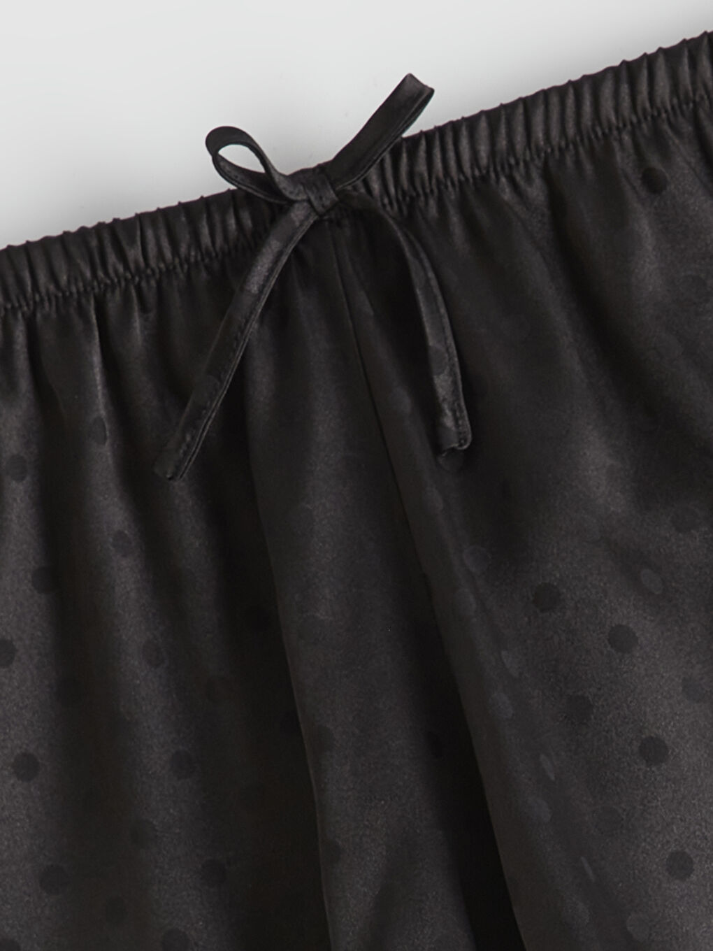 Siyah İp Askılı Puantiyeli Kadın Şortlu Pijama Takımı-5