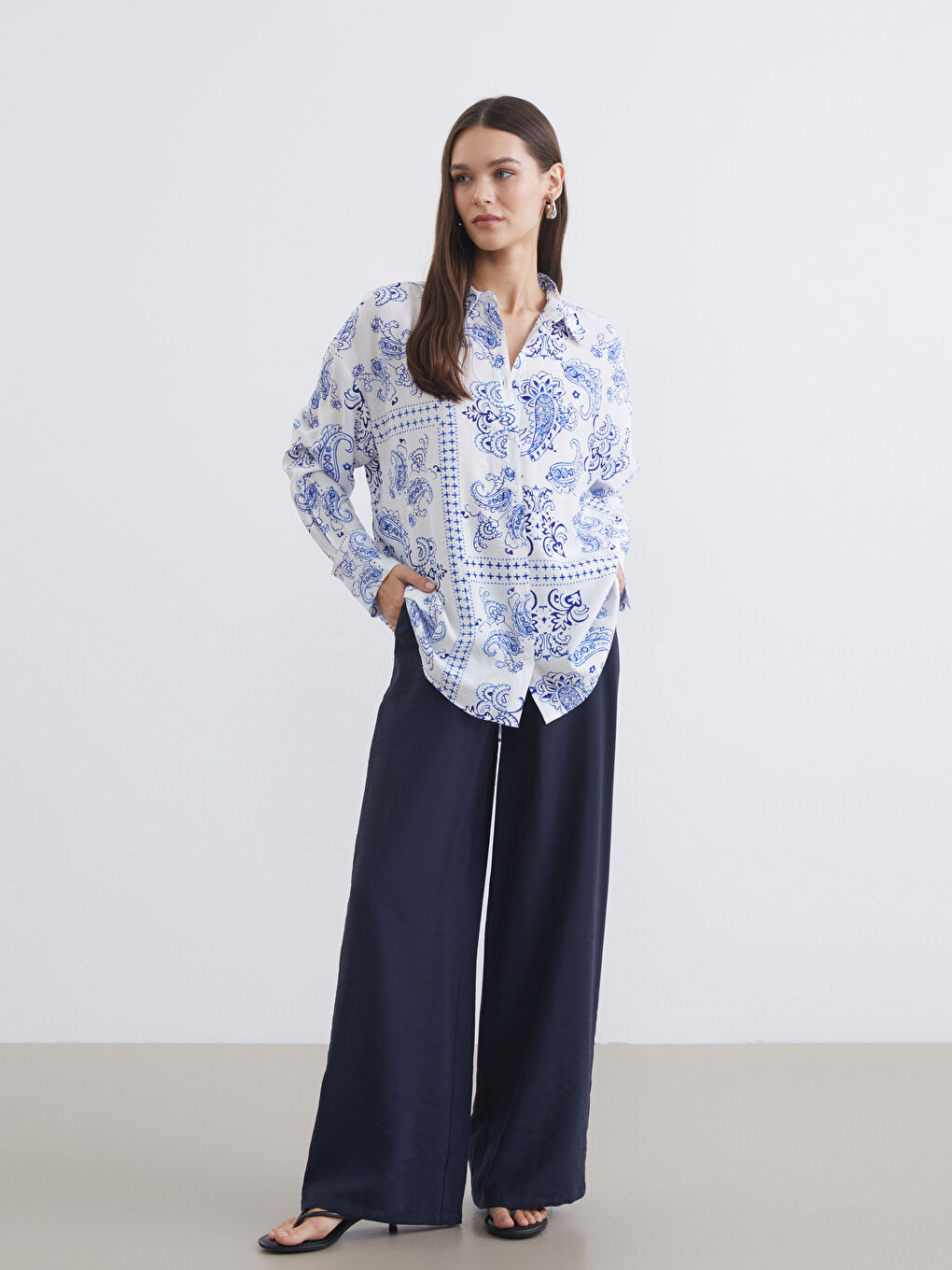 Lacivert Beli Lastikli Geniş Paça Kadın Pantolon