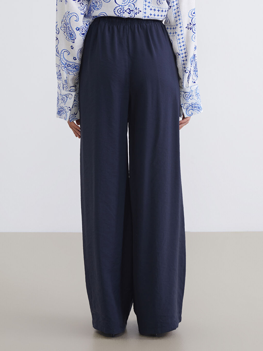 Lacivert Beli Lastikli Geniş Paça Kadın Pantolon-3