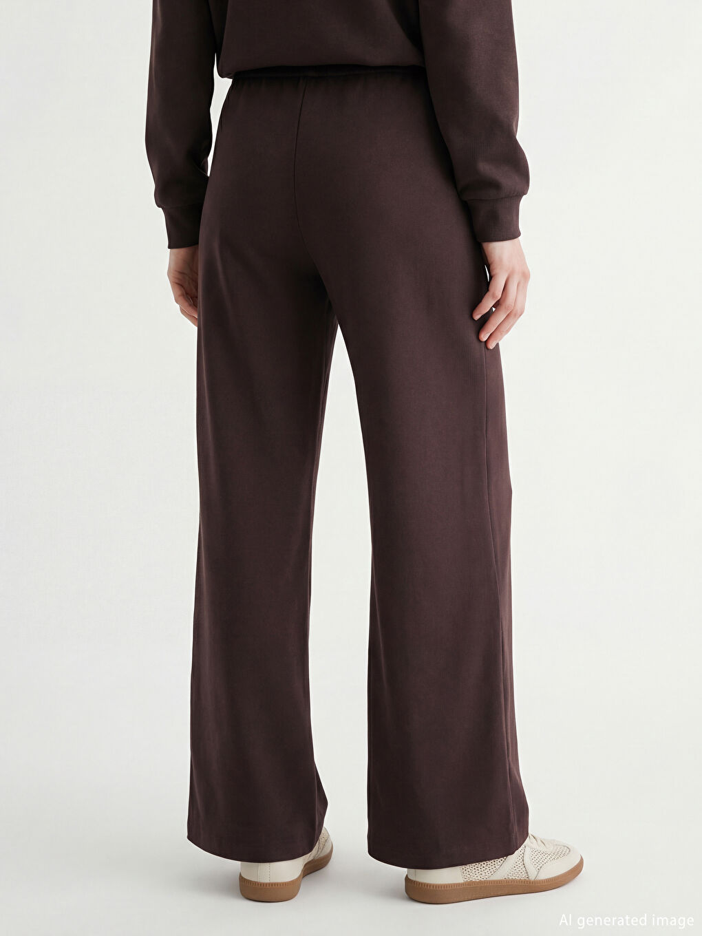 Kahverengi Beli Lastikli Geniş Paça Kadın Eşofman Altı-3