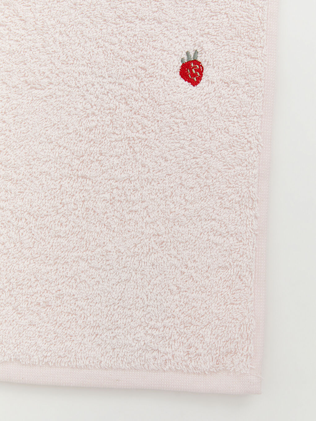 Pembe Çilek Nakışlı Banyo Havlusu 70x140 cm-6