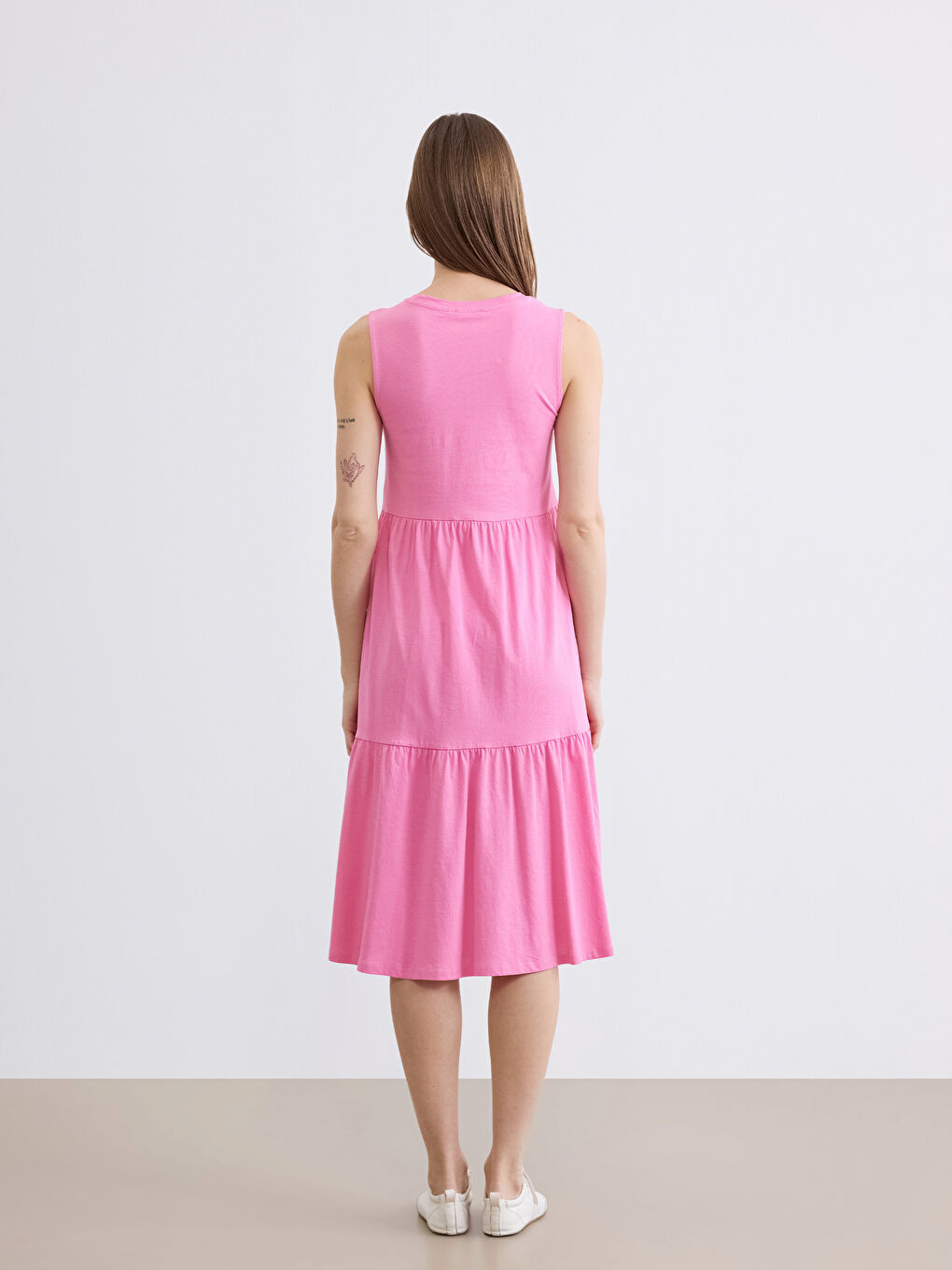 Многослойное платье с круглым вырезом-3