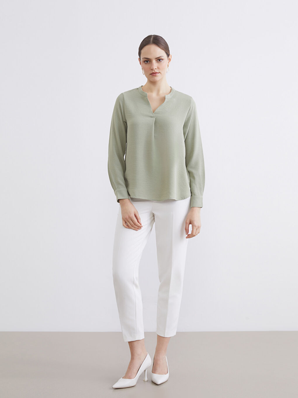 Kaçık Yaka Dokulu Bluz-1