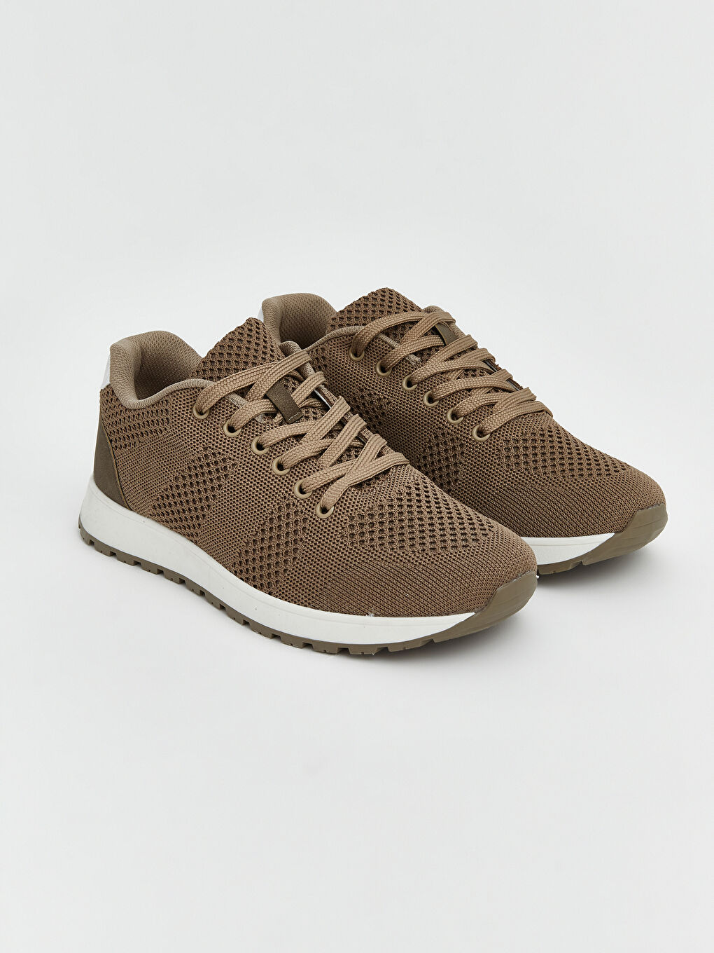 Kahverengi Fileli Erkek Spor Ayakkabı