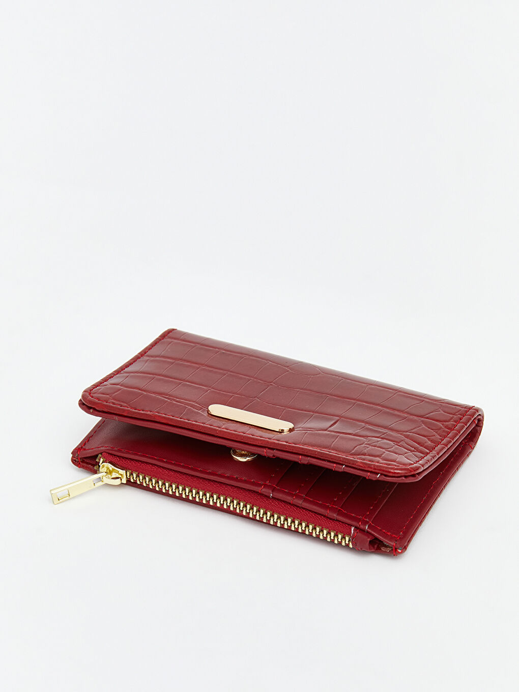 ქალი წითელი საფულე-1