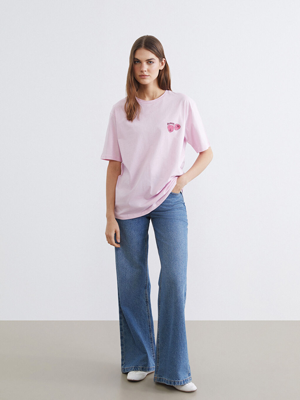 Pembe Bisiklet Yaka Baskılı Oversize Kadın Tişört-1