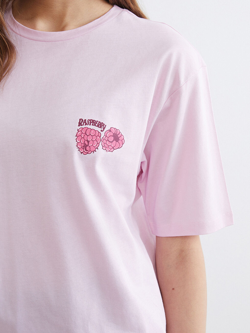 Pembe Bisiklet Yaka Baskılı Oversize Kadın Tişört-2