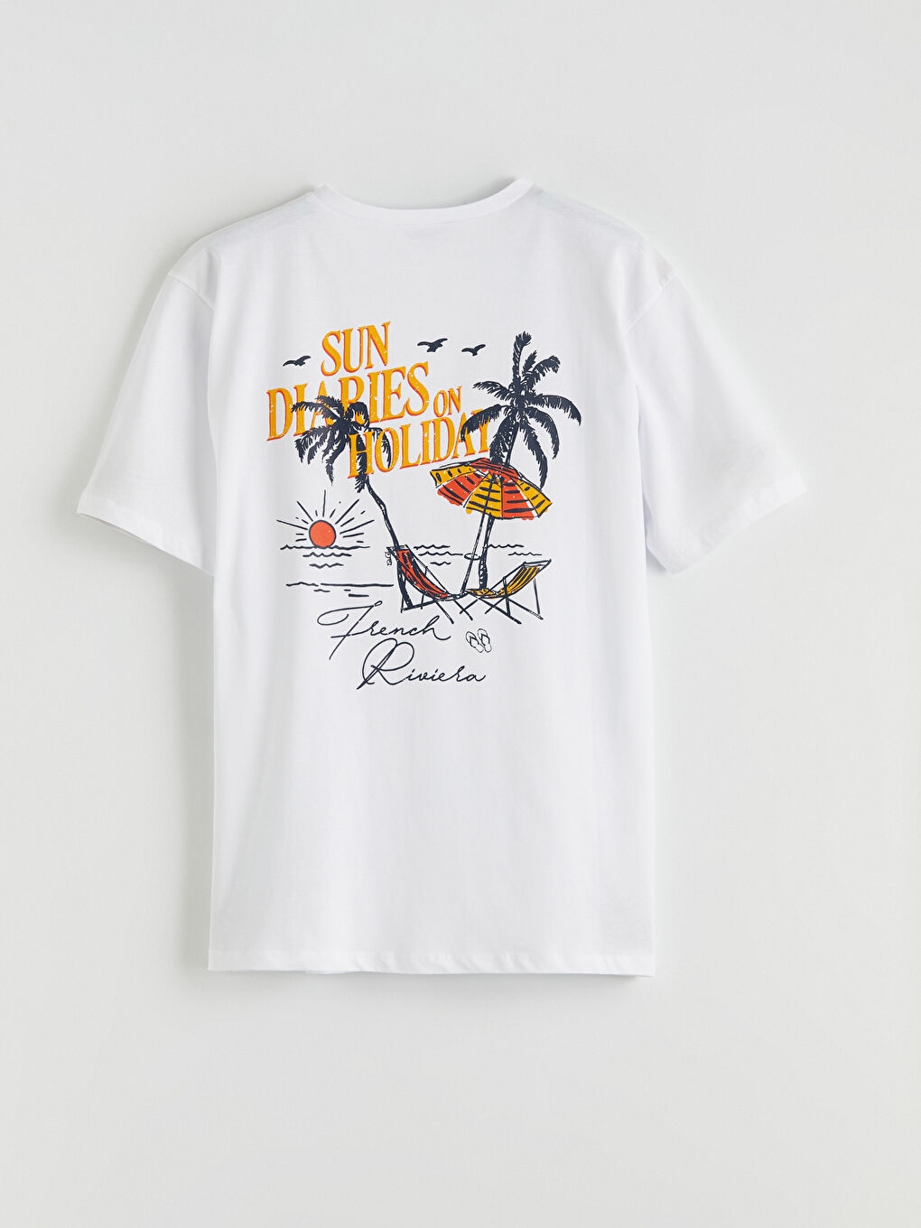 Beyaz Bisiklet Yaka Baskılı Oversize Kadın Tişört-6