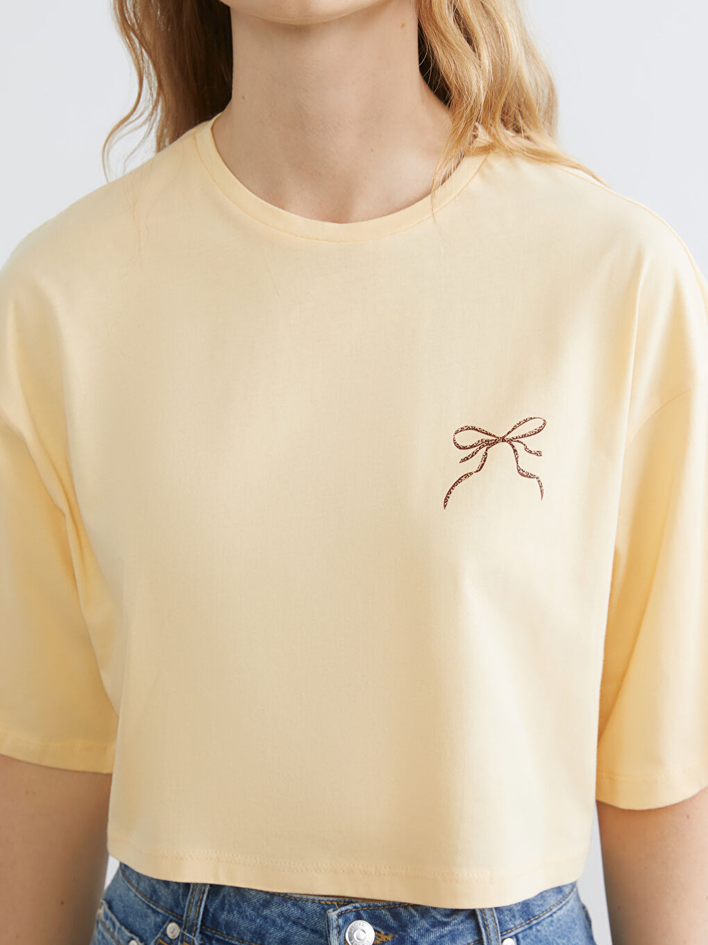 Sarı Bisiklet Yaka Baskılı Oversize Kadın Crop-2