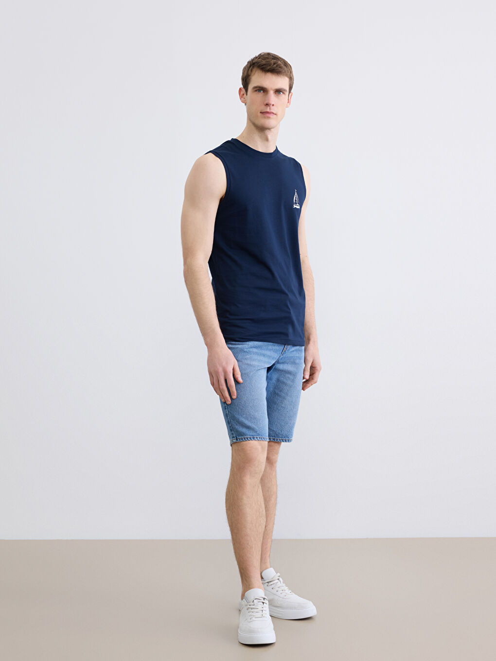 Lacivert Bisiklet Yaka Baskılı Erkek Kolsuz Tişört-1