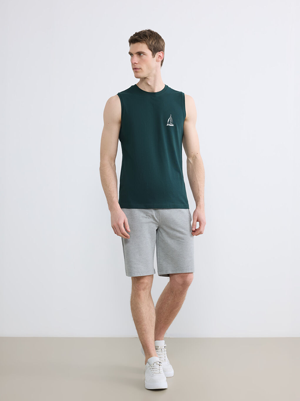 Yeşil Bisiklet Yaka Baskılı Erkek Kolsuz Tişört-1