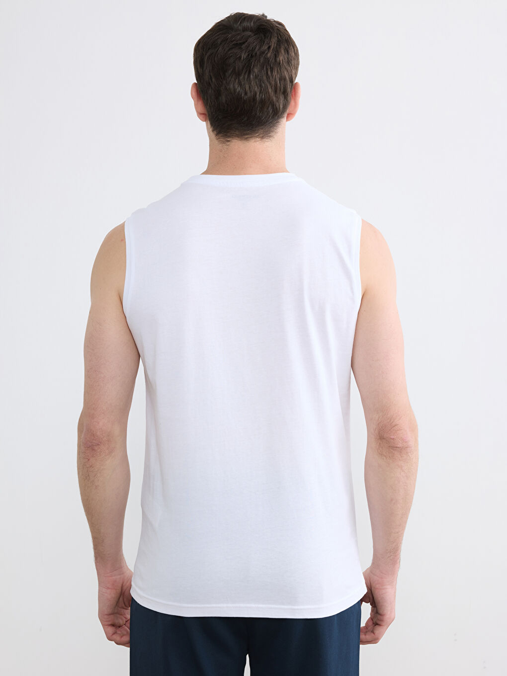 Beyaz Bisiklet Yaka Baskılı Erkek Kolsuz Tişört-3