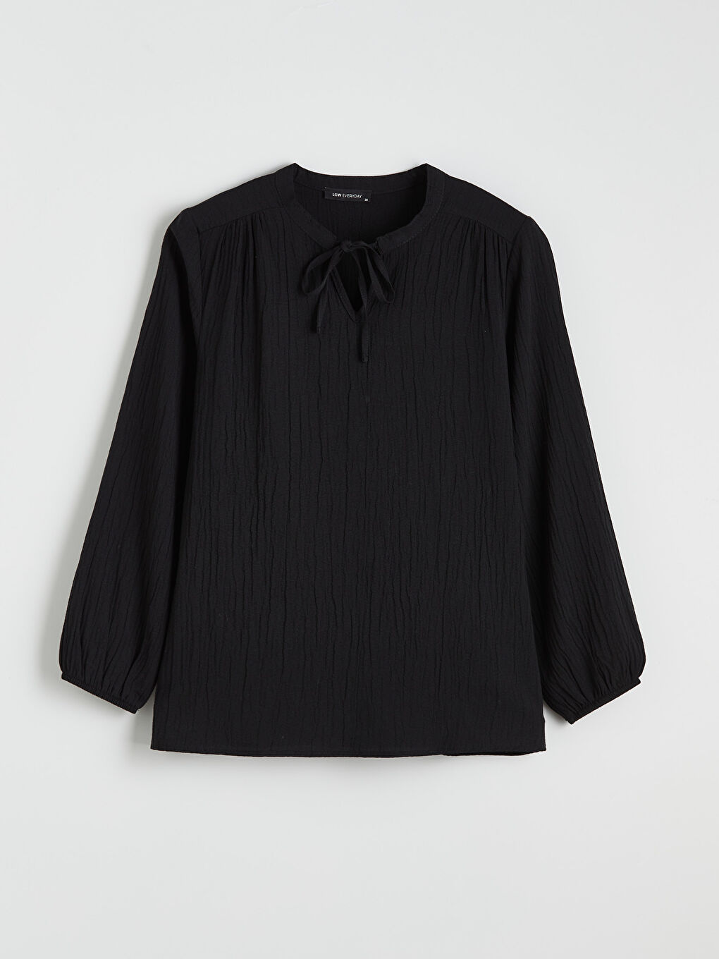 Siyah Bağlamalı Yaka Dokulu Bluz	-4