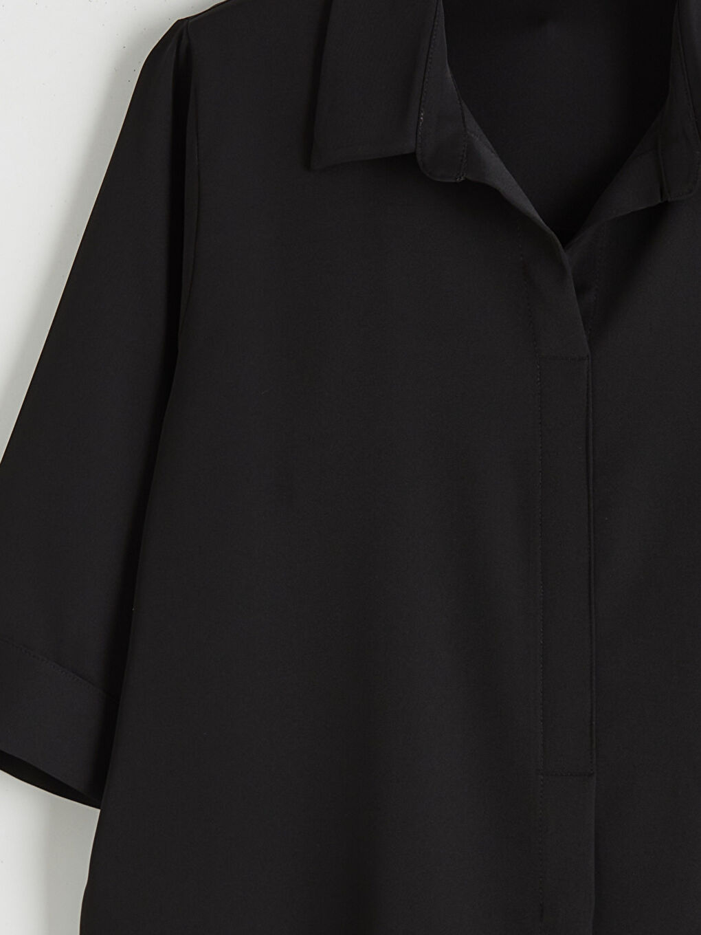 Siyah Gömlek Yaka Saten Bluz-5