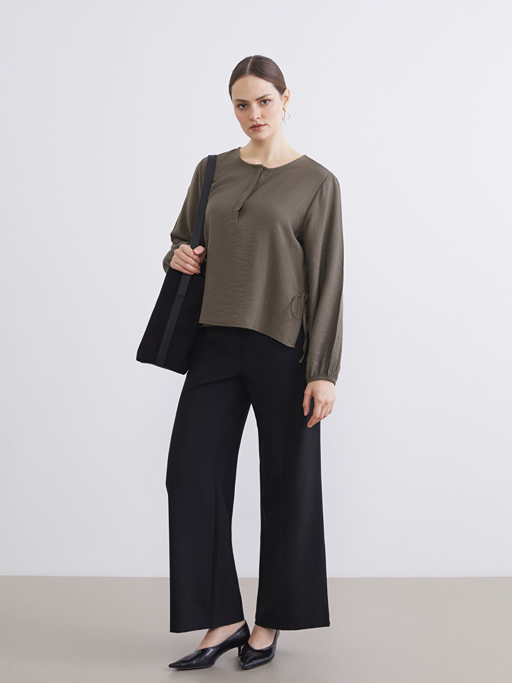 Haki Bisiklet Yaka Dokulu Bluz-1