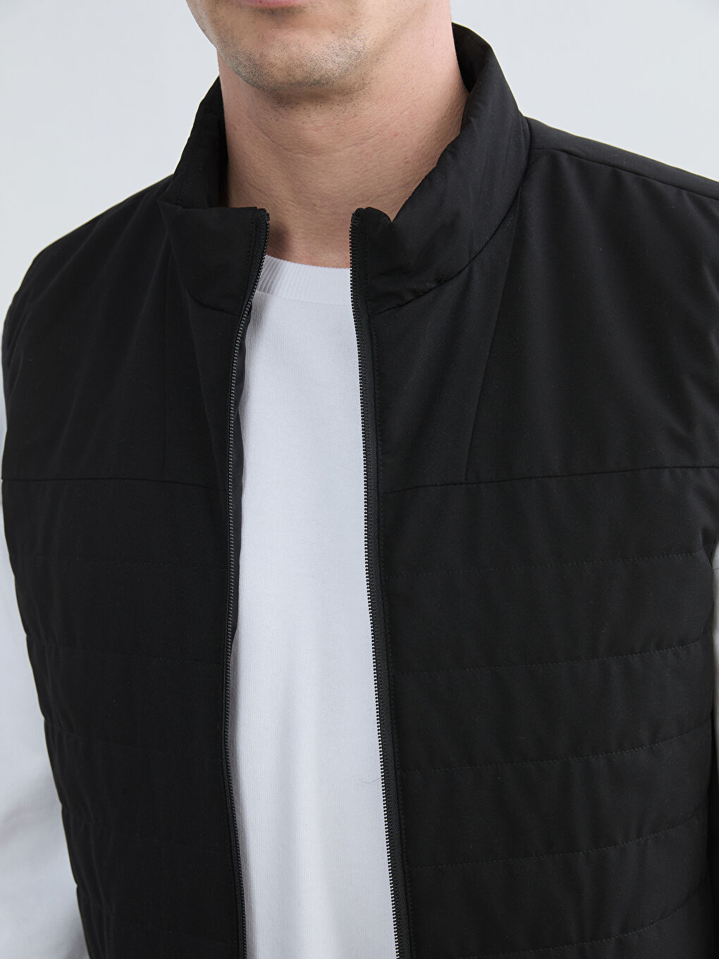 Siyah Dik Yaka Kapitoneli Erkek Şişme Yelek-2