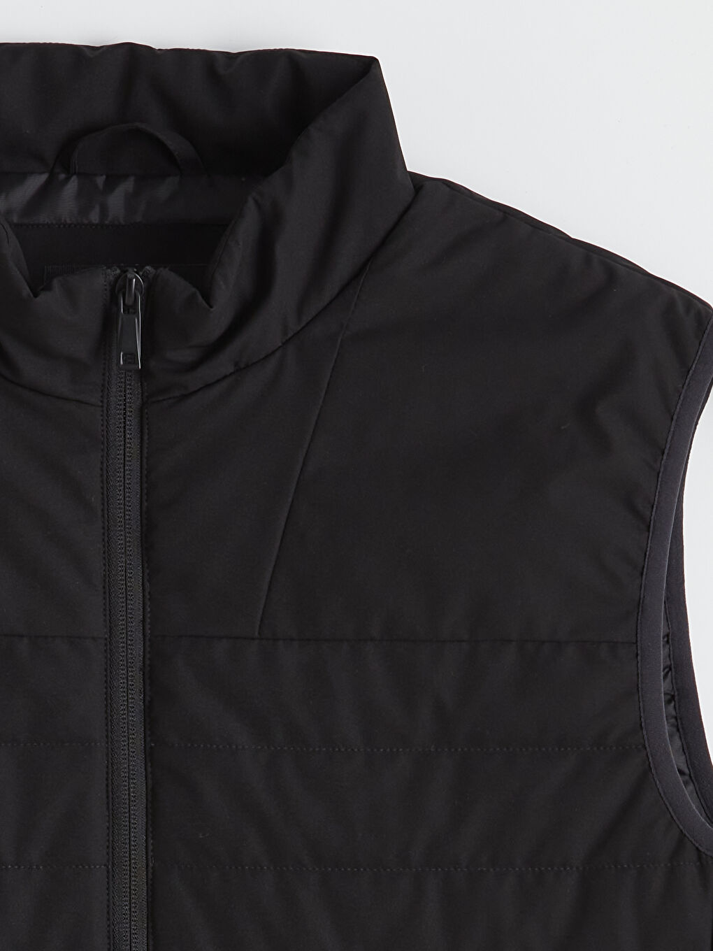 Siyah Dik Yaka Kapitoneli Erkek Şişme Yelek-5