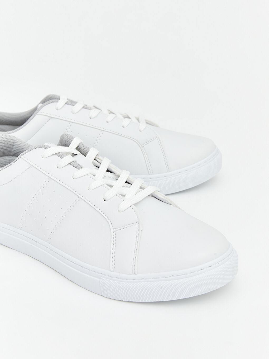 Beyaz Suni Deri Görünümlü Bağcıklı Erkek Spor Ayakkabı-2