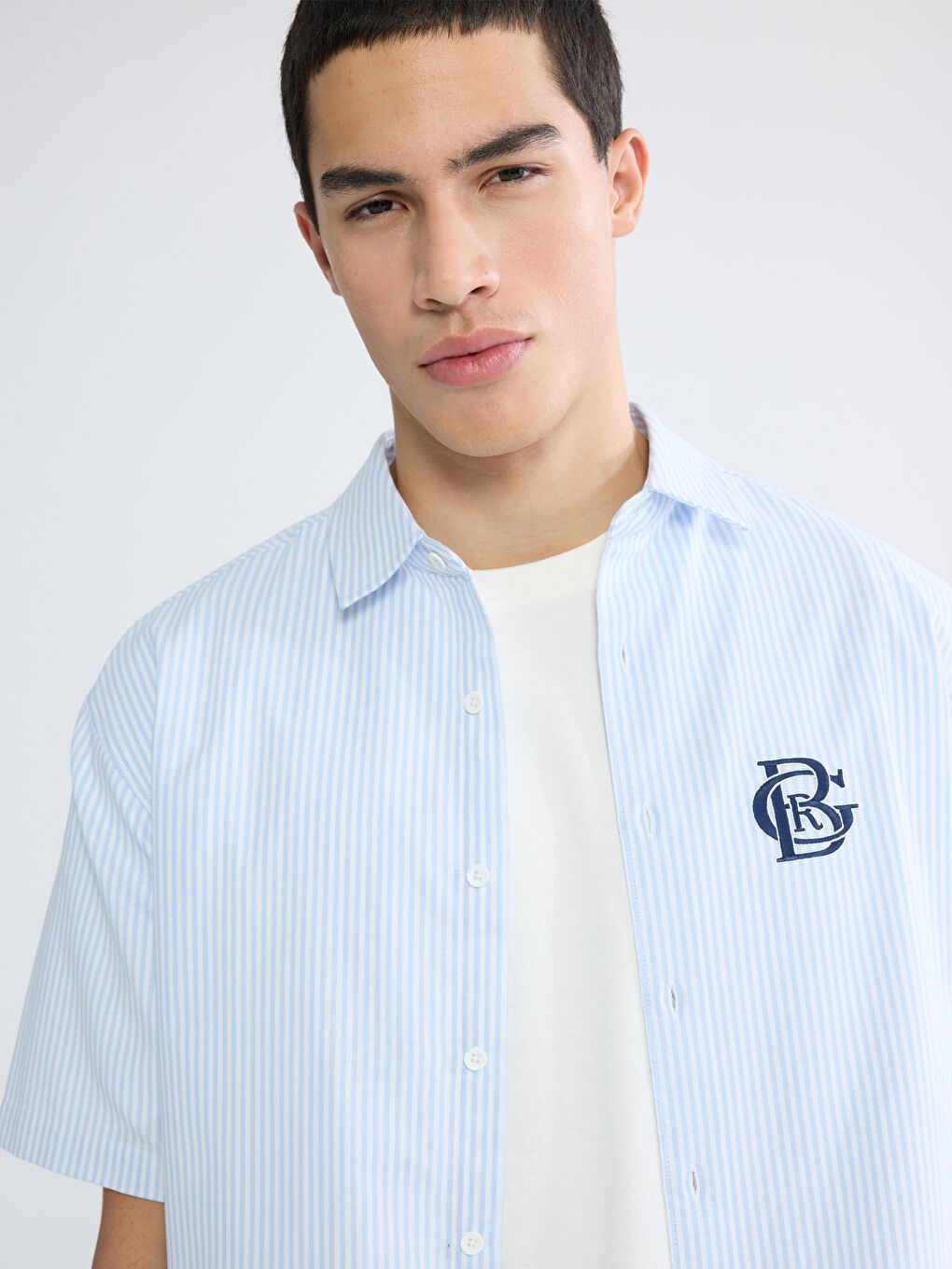 მამაკაცები მუქი ლურჯი პერანგი-1