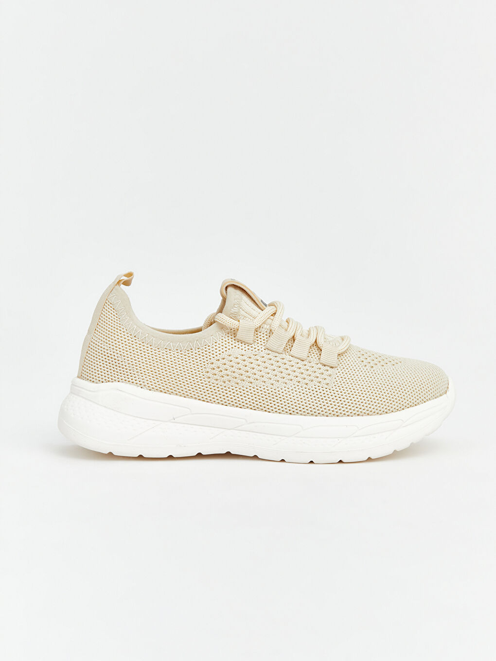 أحذية رياضية-1