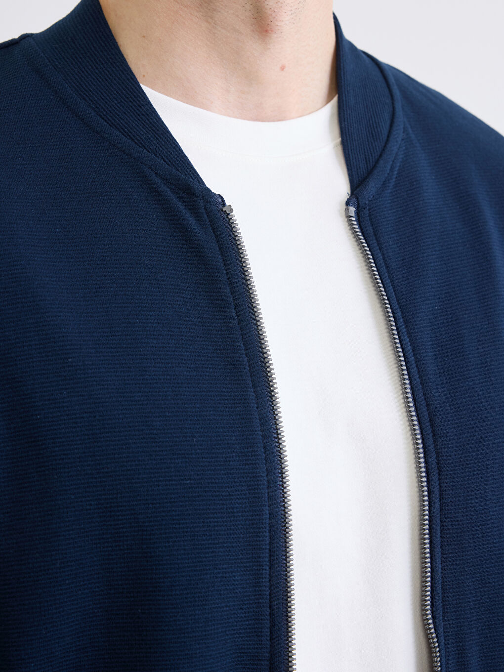 მამაკაცები მუქი ლურჯი ელვიანი ზედა-2