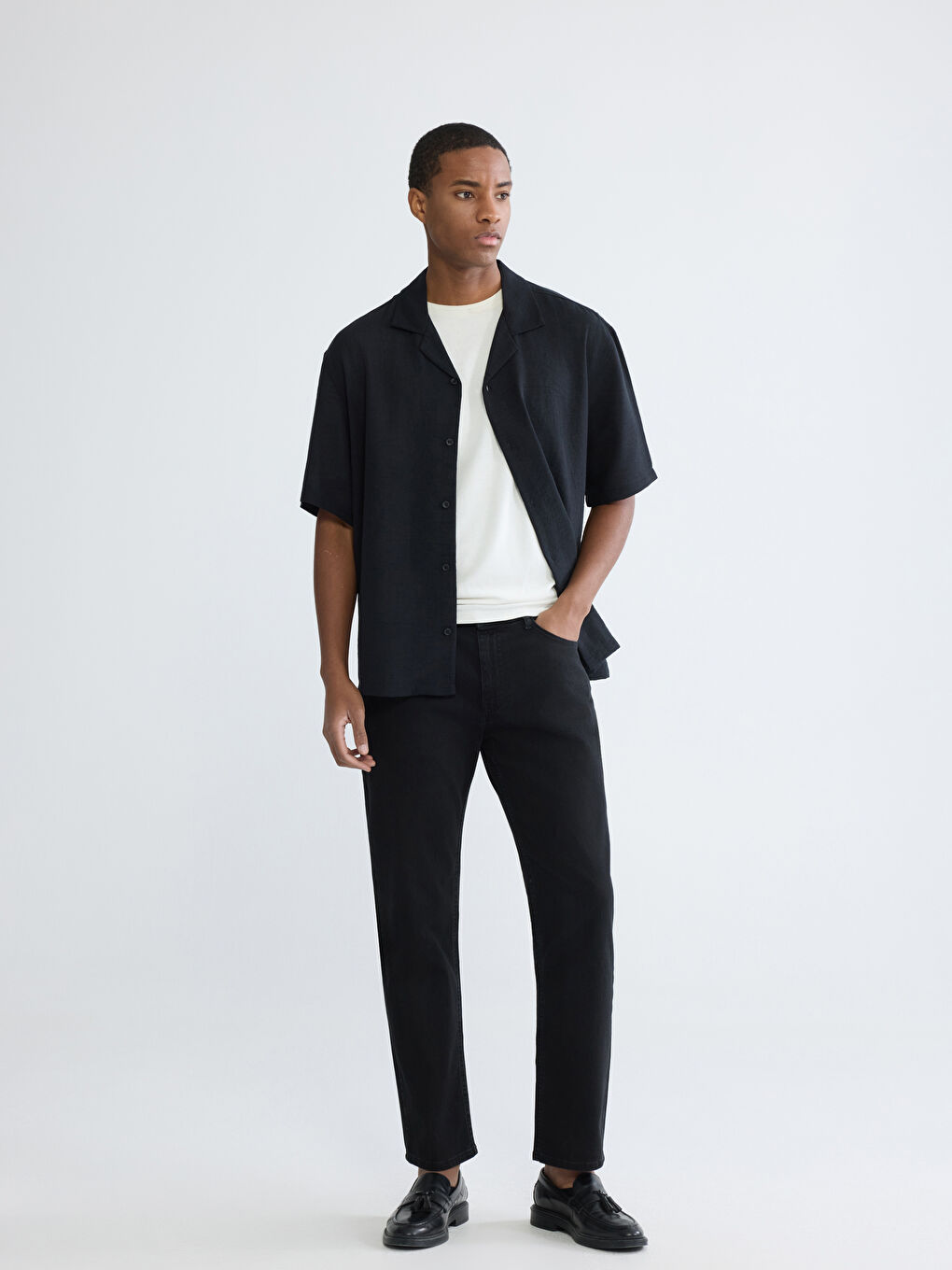 Siyah Regular Fit Erkek Kısa Kollu Krinkle Gömlek-1