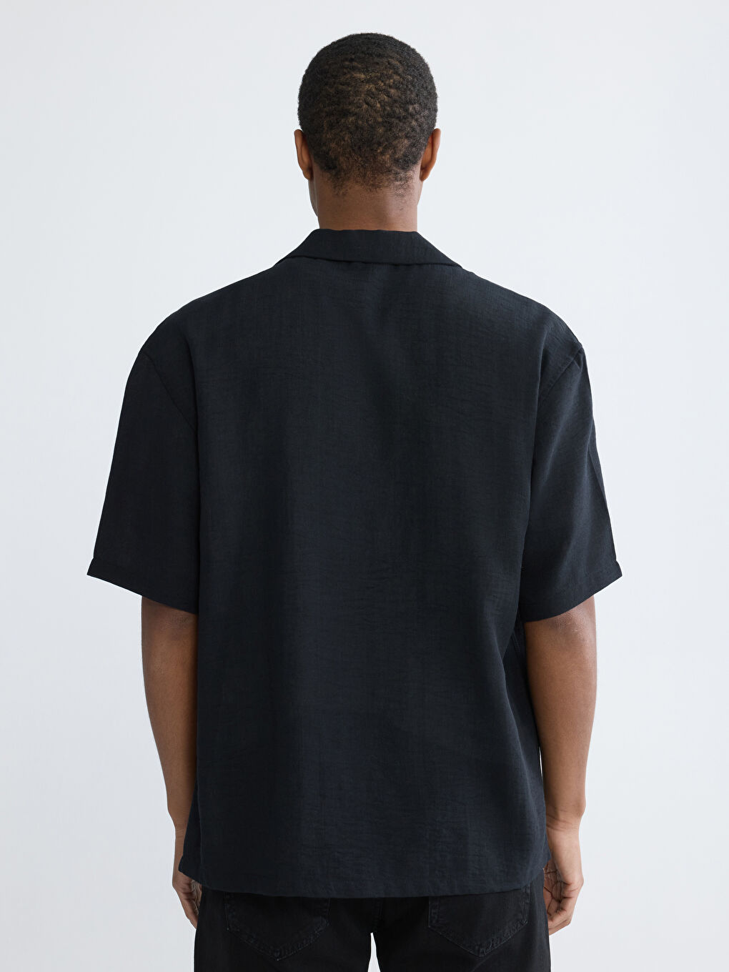 Siyah Regular Fit Erkek Kısa Kollu Krinkle Gömlek-3