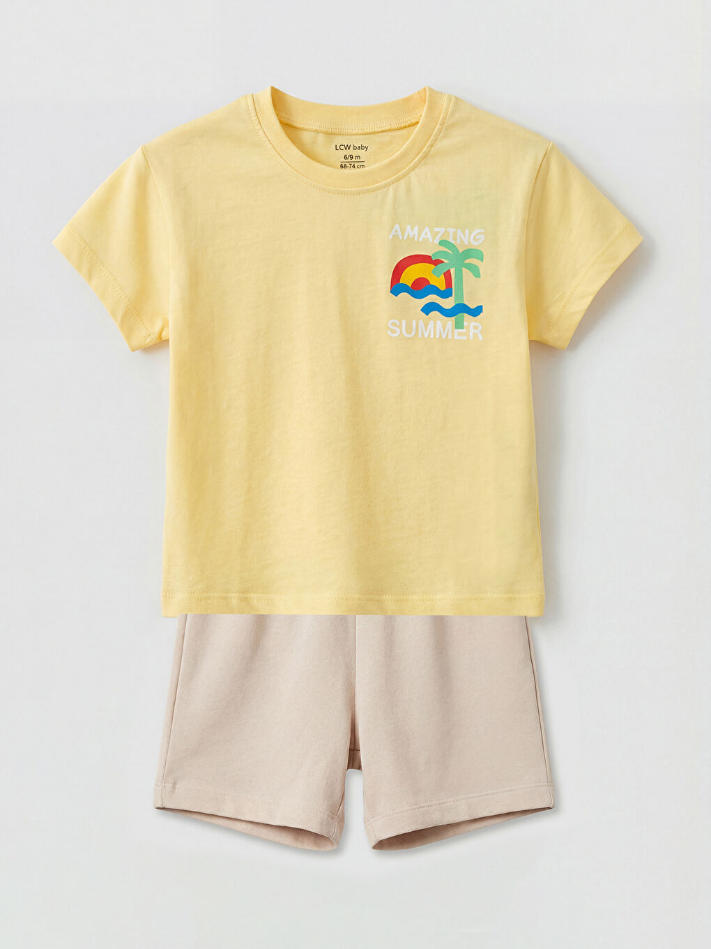 تيشيرت وشورت مطبوعان للأولاد الرضع