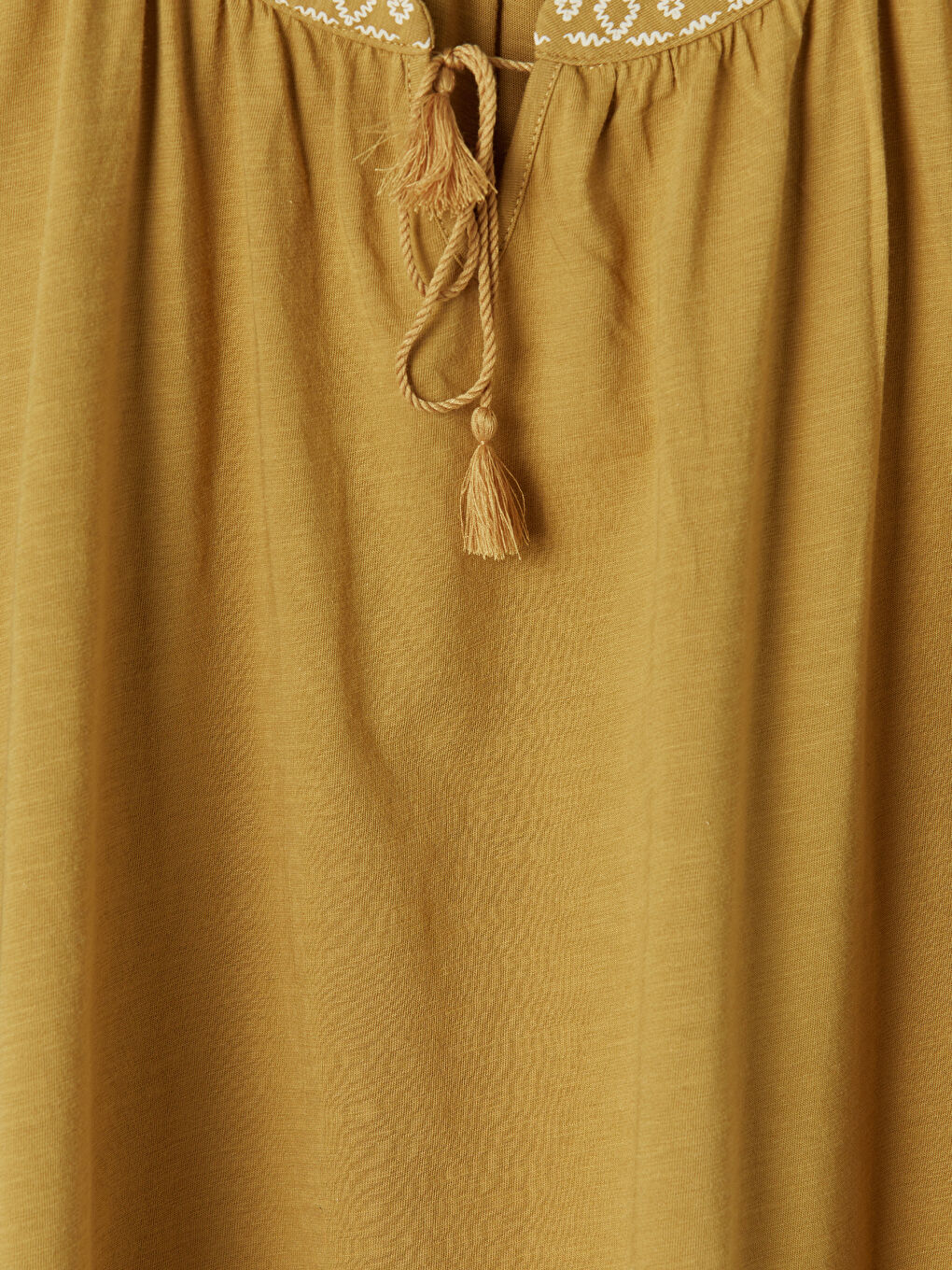 Sarı Bağlama Yaka Nakışlı Bluz-2