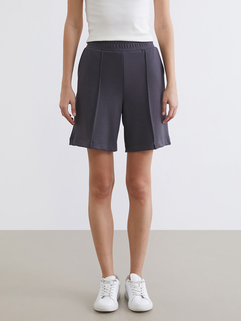 Gri Beli Lastikli Soft Touch Kadın Spor Şort-1