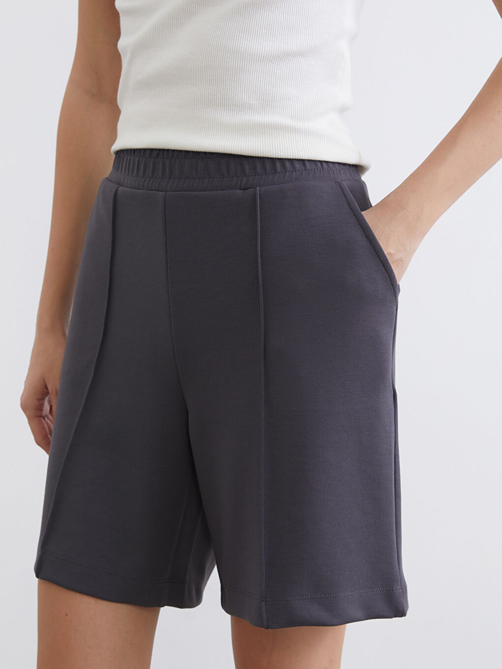 Gri Beli Lastikli Soft Touch Kadın Spor Şort-2