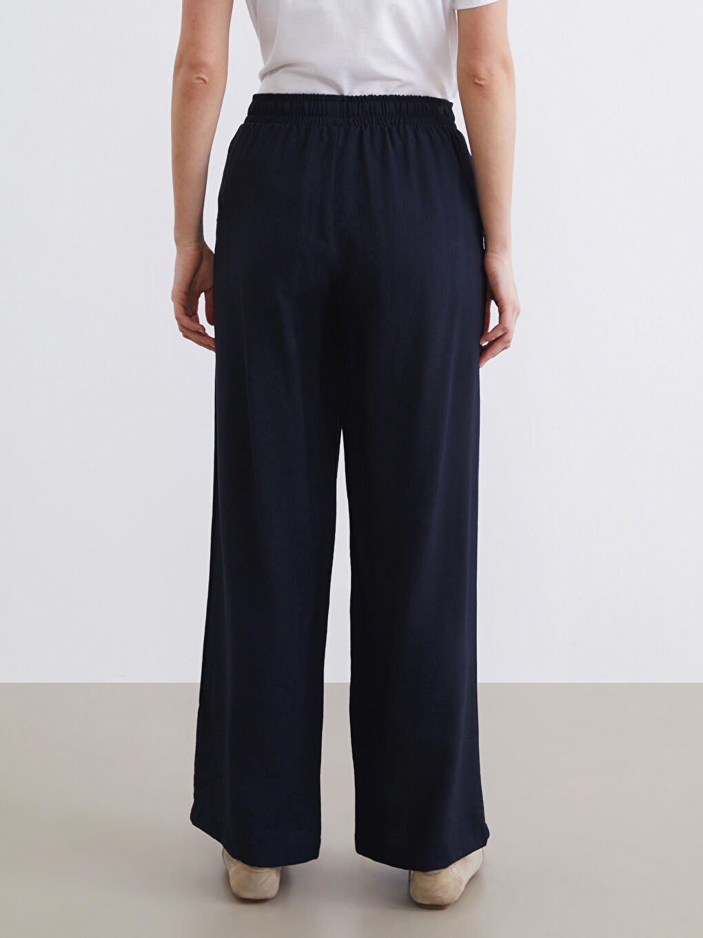 Textured Women's Trousers with Elastic Waistband-3