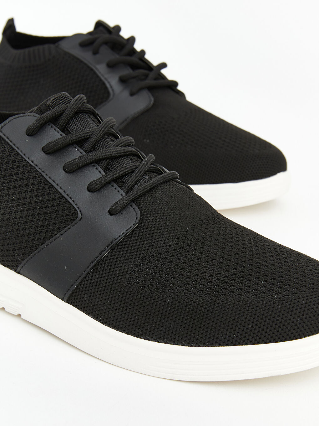 Siyah Fileli Erkek Spor Ayakkabı-2