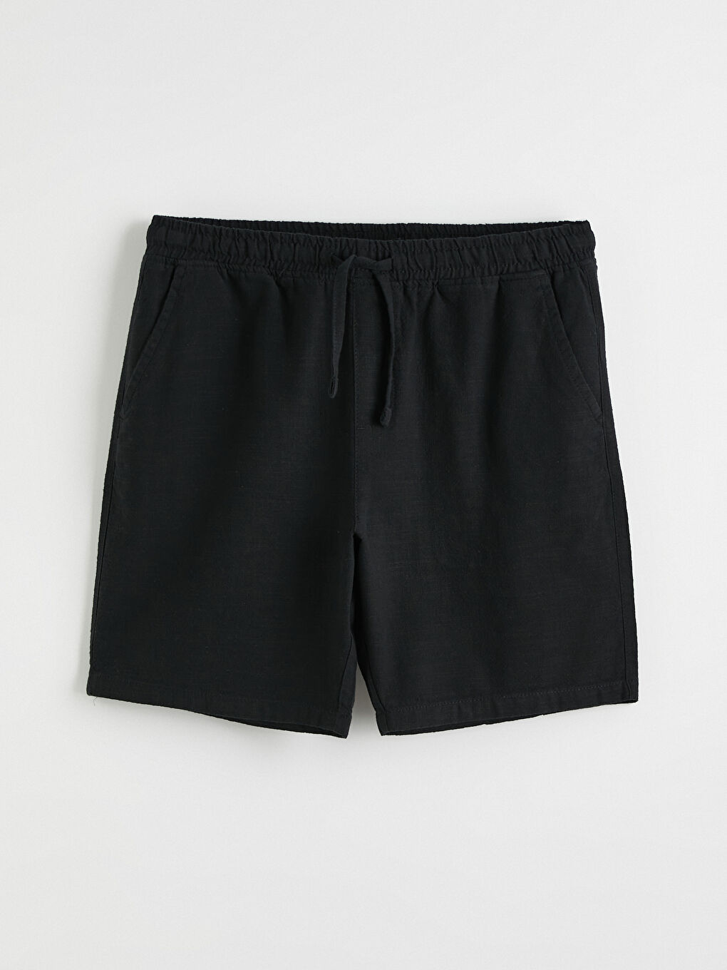 Siyah Standart Kalıp Keten Görünümlü Erkek Şort-4