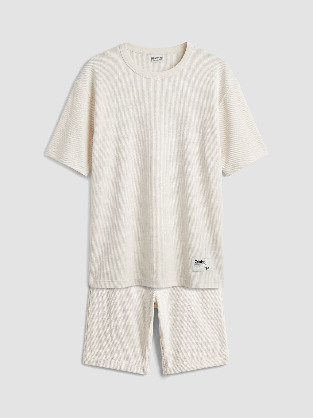 تيشيرت وشورت محبكان للأولاد