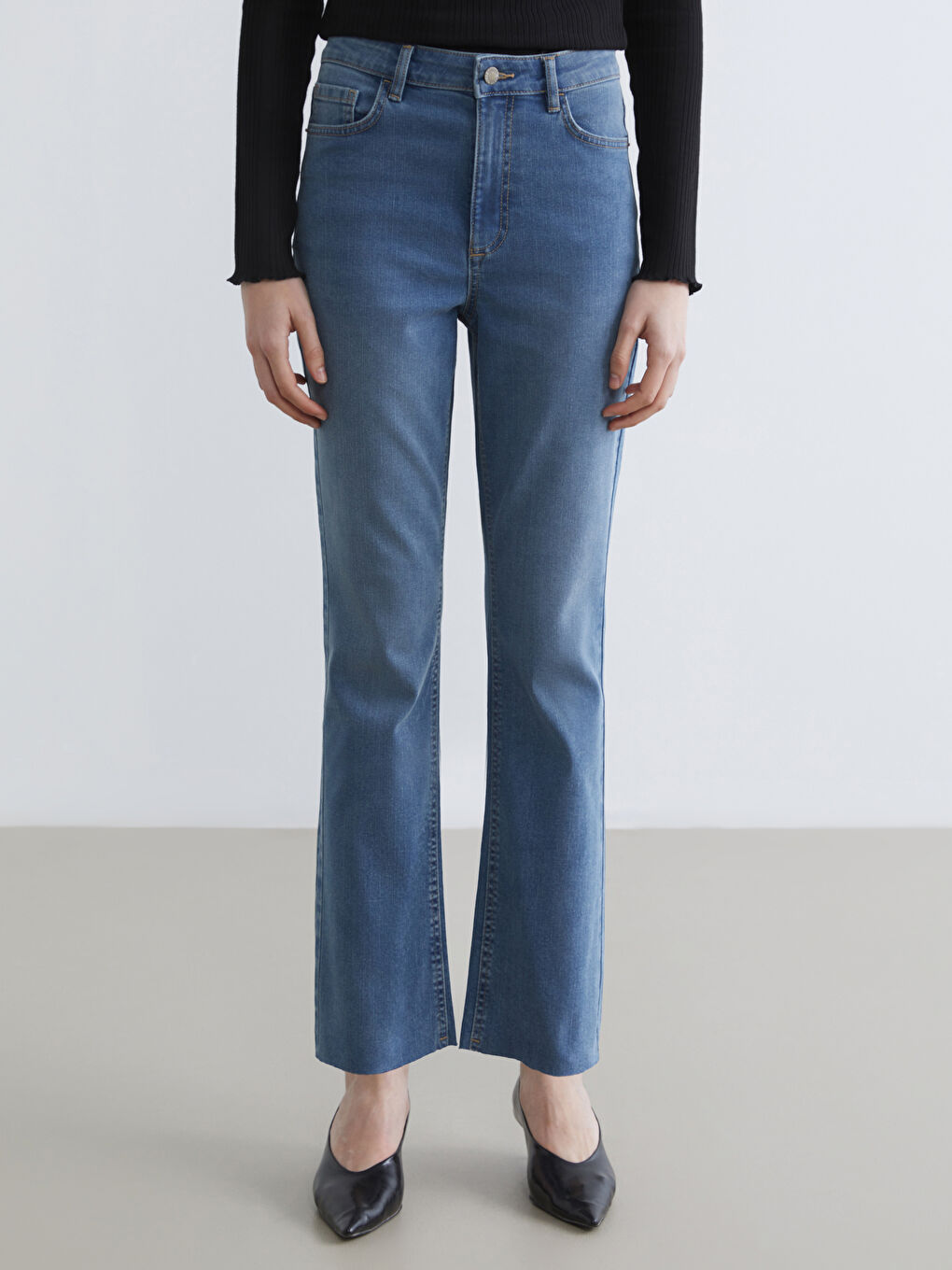 Укороченные клёш женские джинсы-1