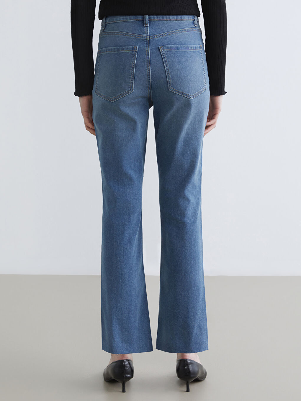 Укороченные клёш женские джинсы-3