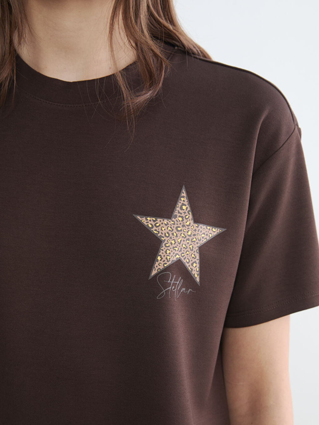 Soft touch women's t-shirt with a crew neck and print.-2