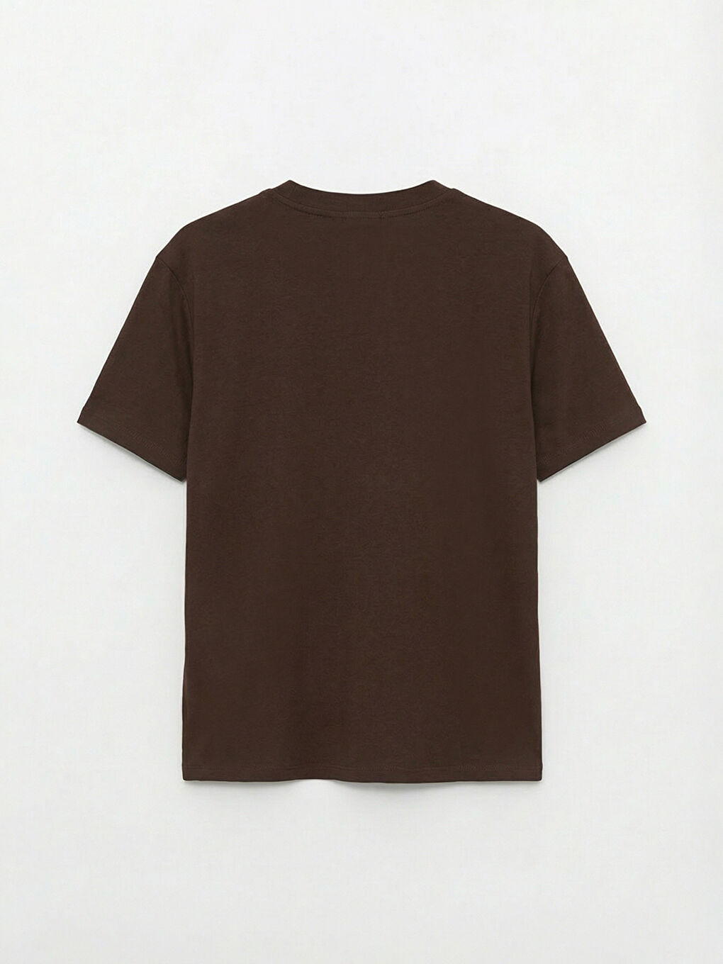 Soft touch women's t-shirt with a crew neck and print.-5