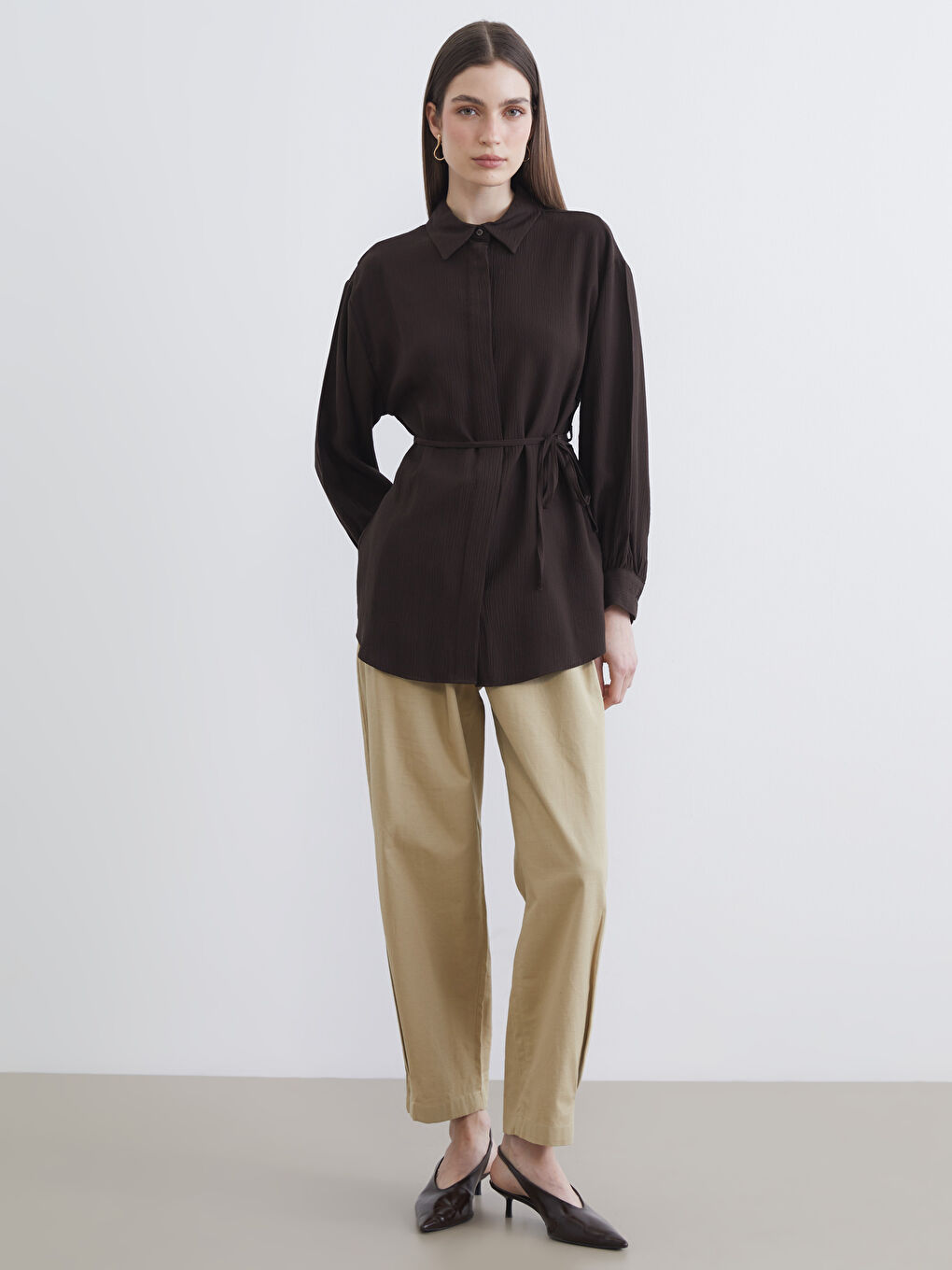 Kahverengi Beli Kuşaklı Dokulu Kadın Gömlek Tunik-1