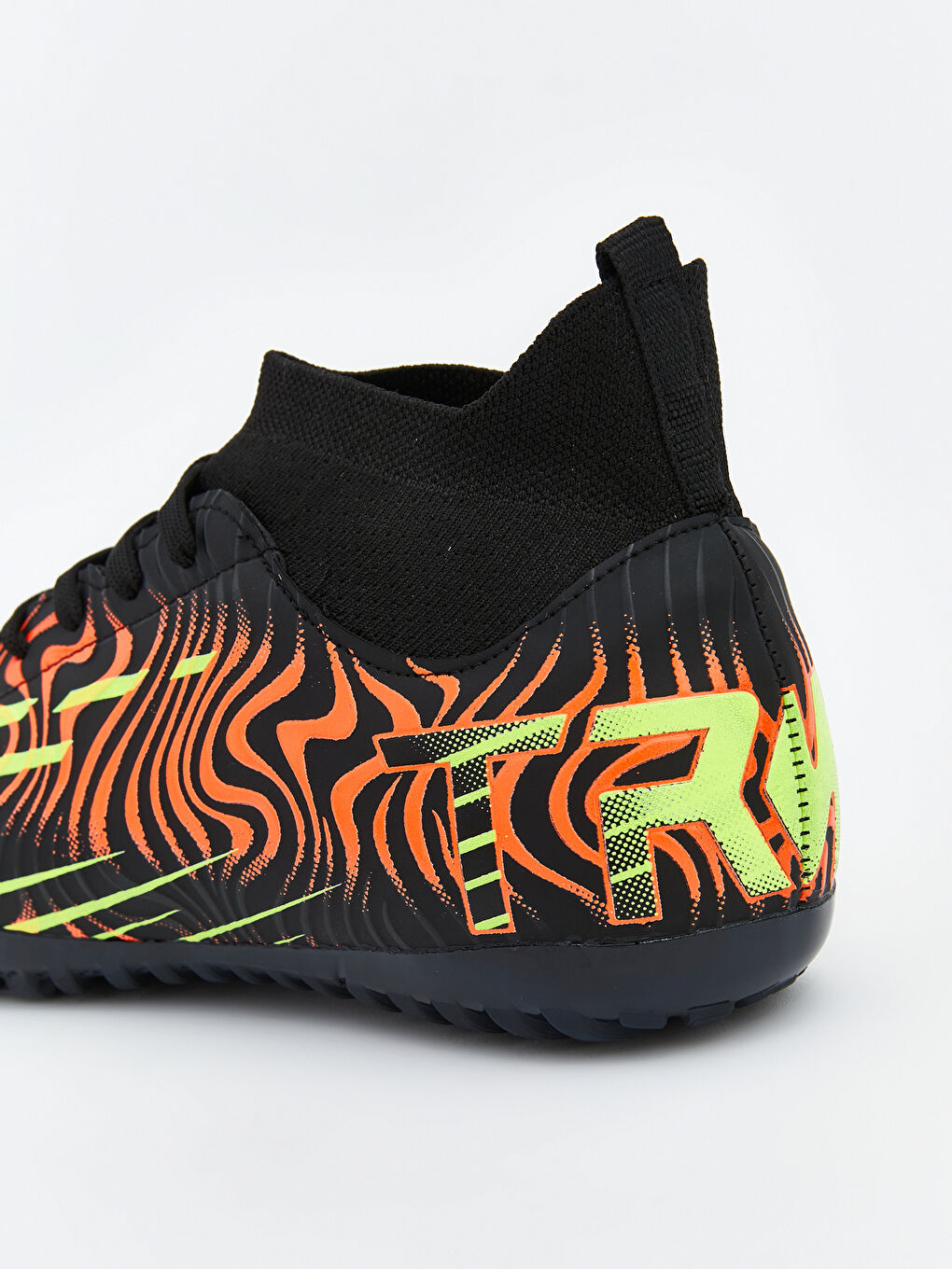 Laced Boys' Soccer Shoes-4