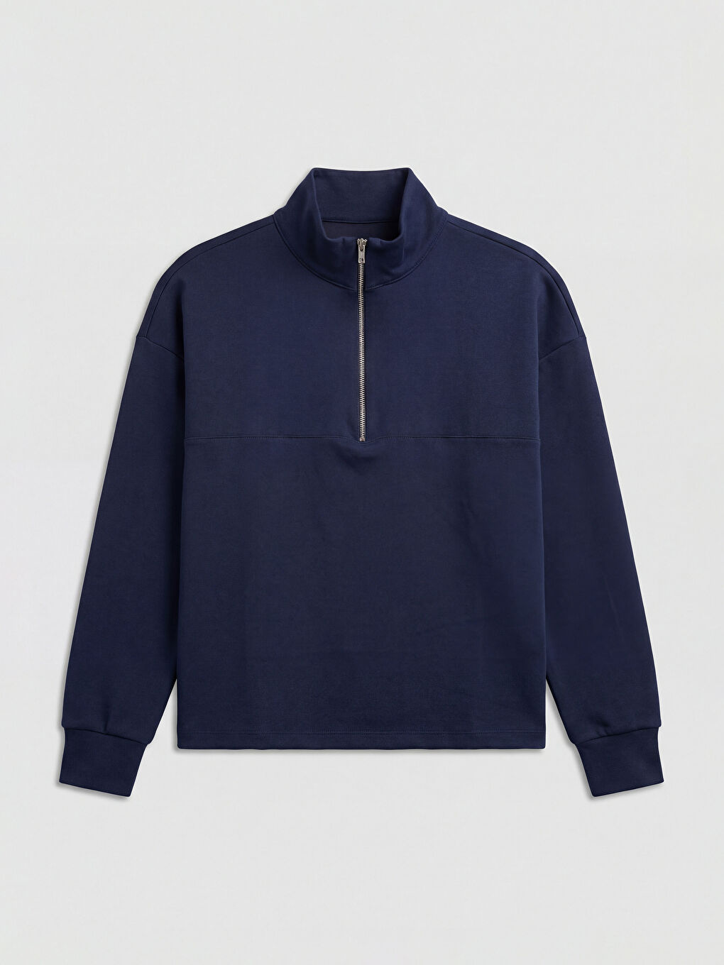 سويت شيرت نسائي بلمسة ناعمة بياقة عالية