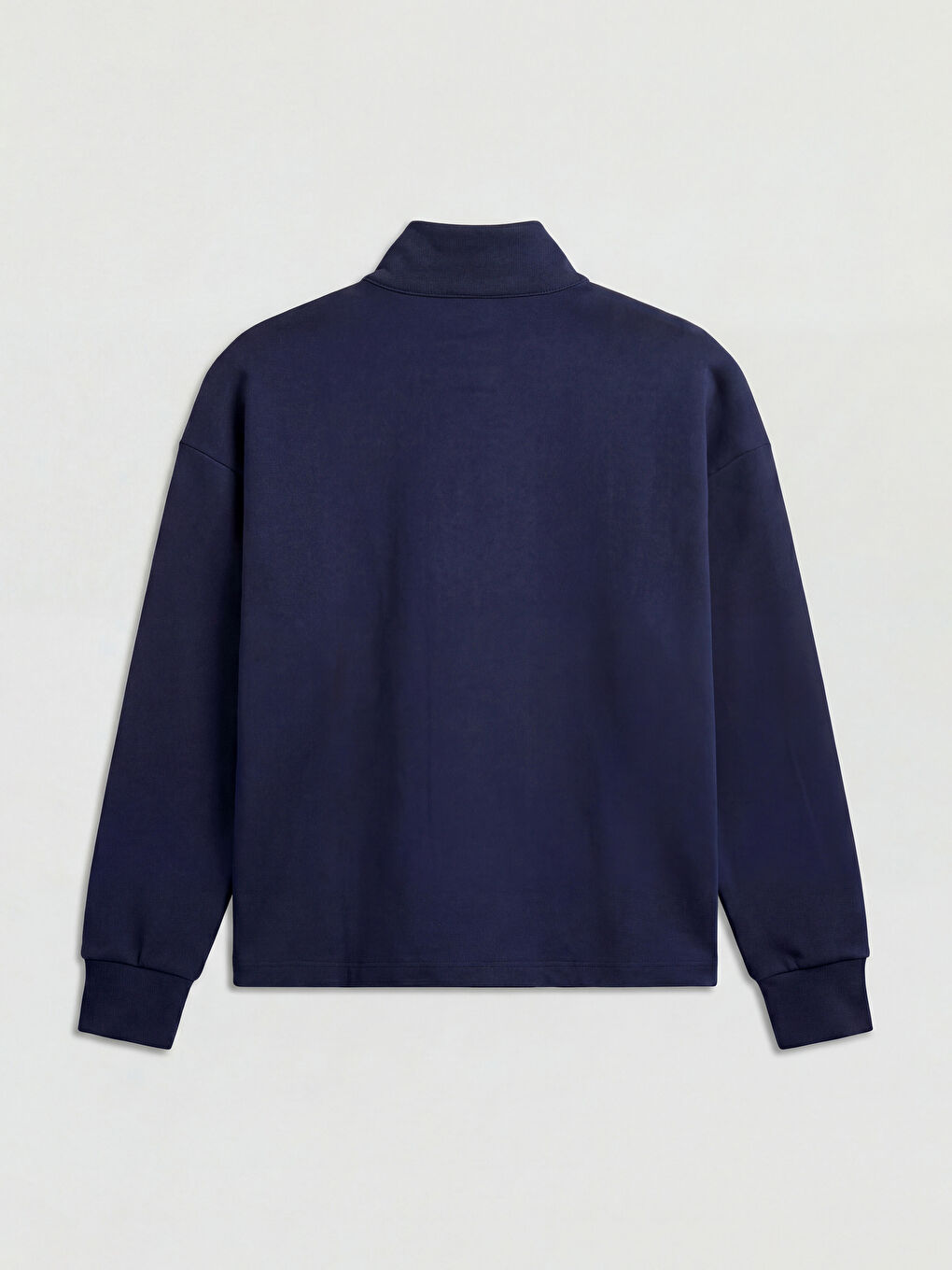 سويت شيرت نسائي بلمسة ناعمة بياقة عالية-1