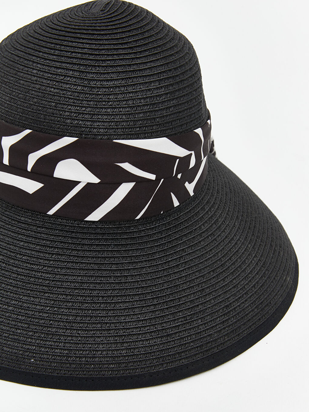 Siyah Fular Detaylı Kadın Fötr Şapka-2