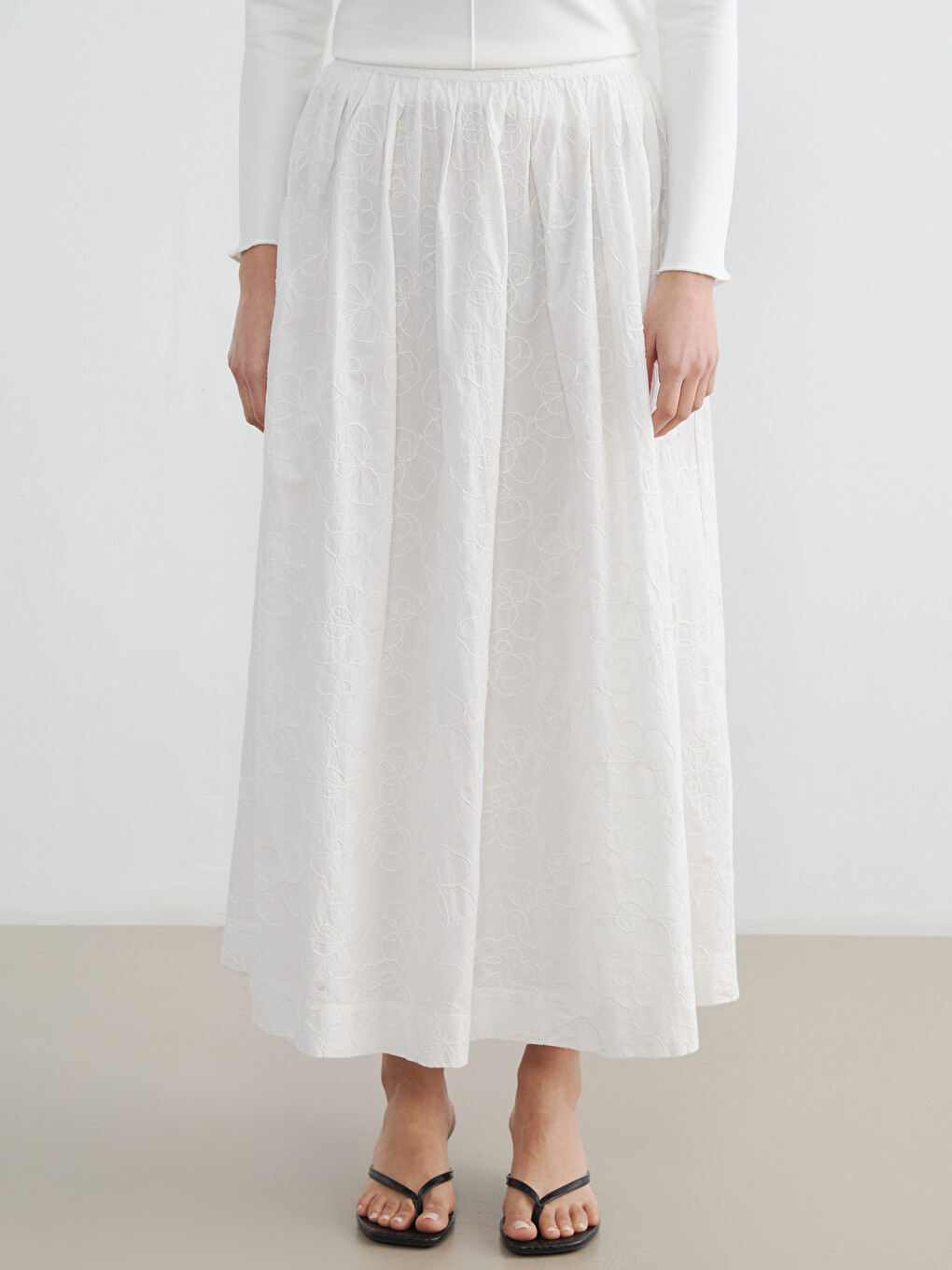 Woman White Skirt-1