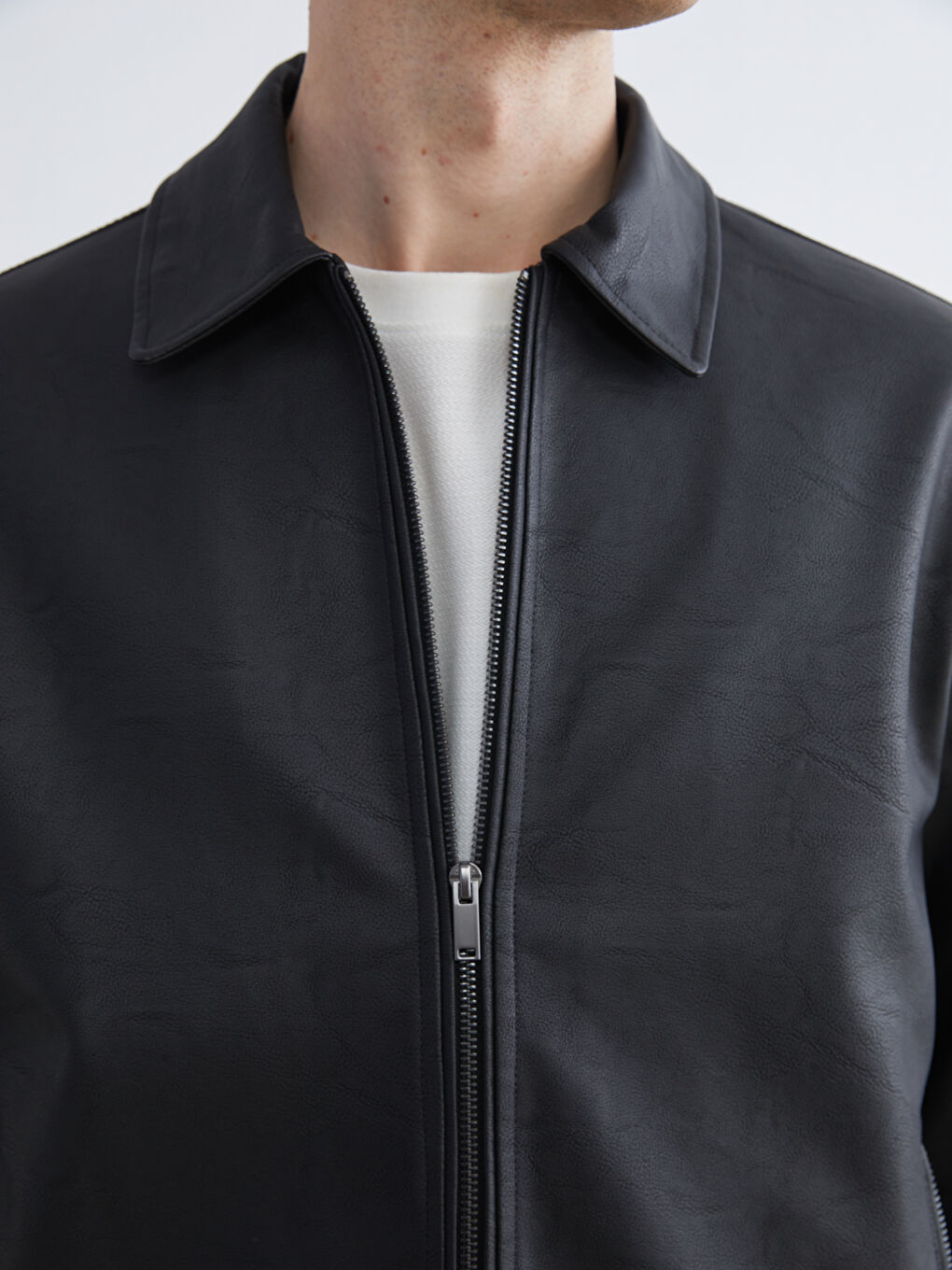 Siyah Standart Kalıp Erkek Deri Görünümlü Mont-2