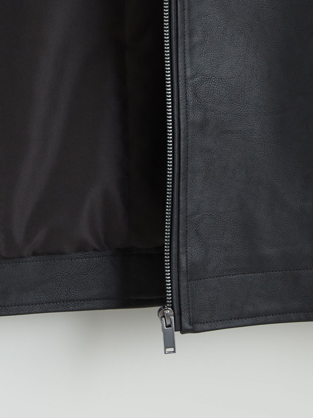 Siyah Standart Kalıp Erkek Deri Görünümlü Mont-7